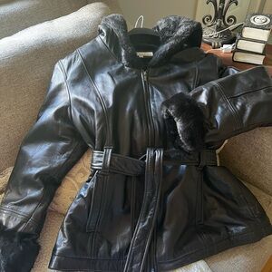 Wilson’s women’s black leather jacket size XXL